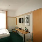 Classic Hotel 3*